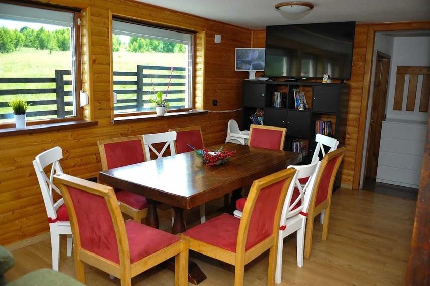 Casă cu 4 camere cu Teren 1650 Mp în Central