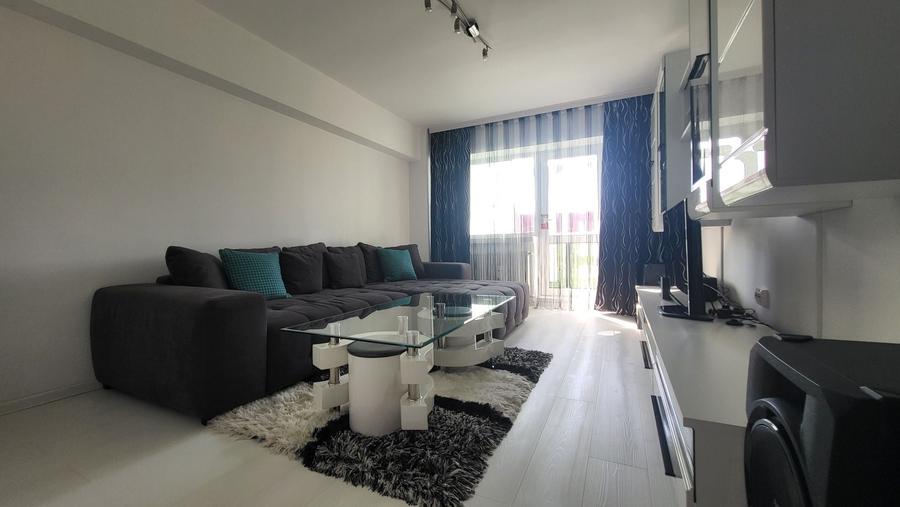 Apartament cu 2 camere decomandat în Sărari