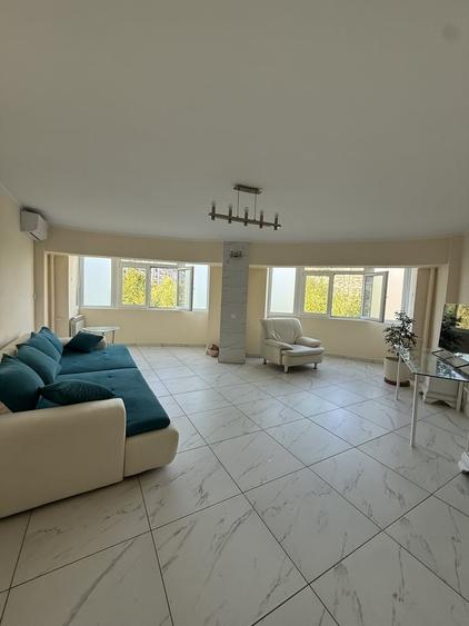 Apartament cu 3 camere decomandat în Alba Iulia