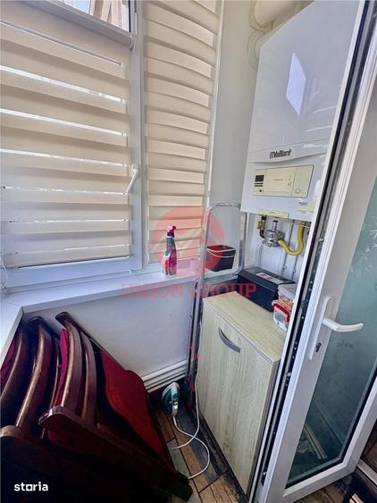 Apartament cu 2 camere decomandat în CET