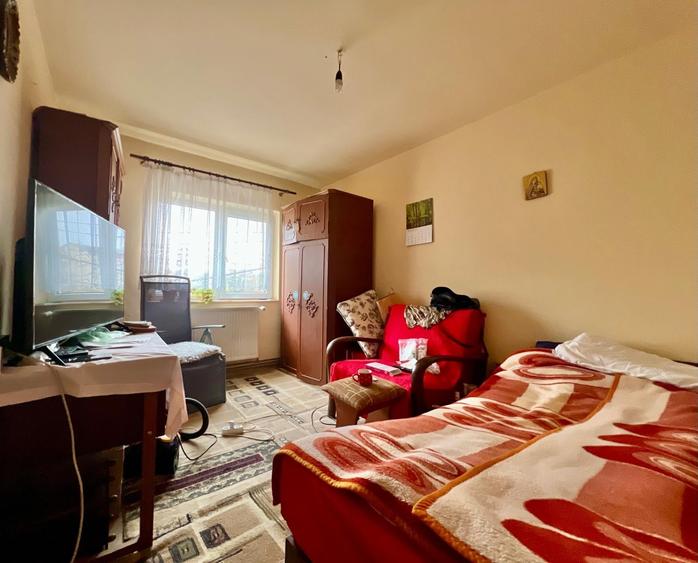Apartament cu 4 camere decomandat, mobilat în Soarelui