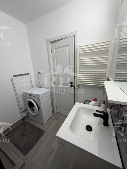 Apartament cu 4 camere decomandat în Mărăști
