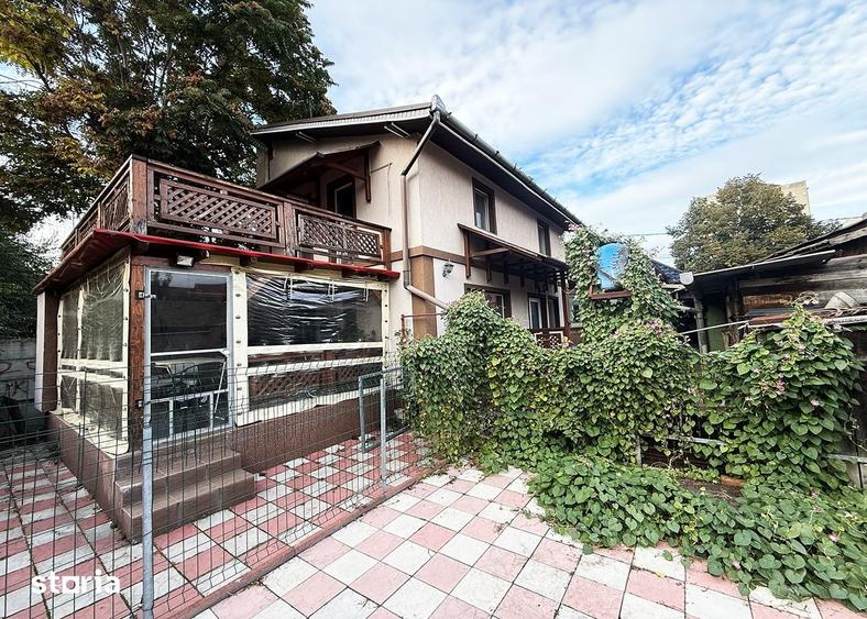 Casă cu 6 camere cu Teren 402 Mp în Decebal