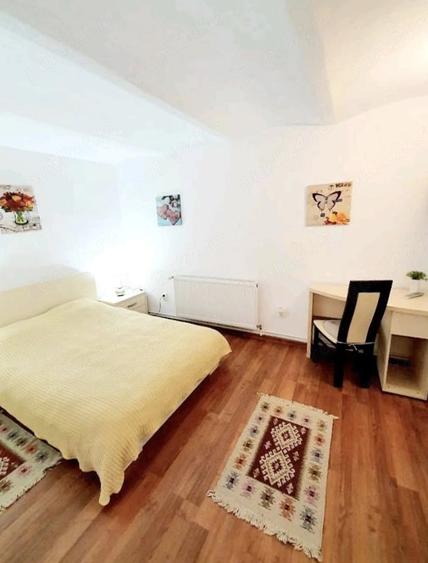 Apartament cu 5 camere decomandat în Centrul Istoric