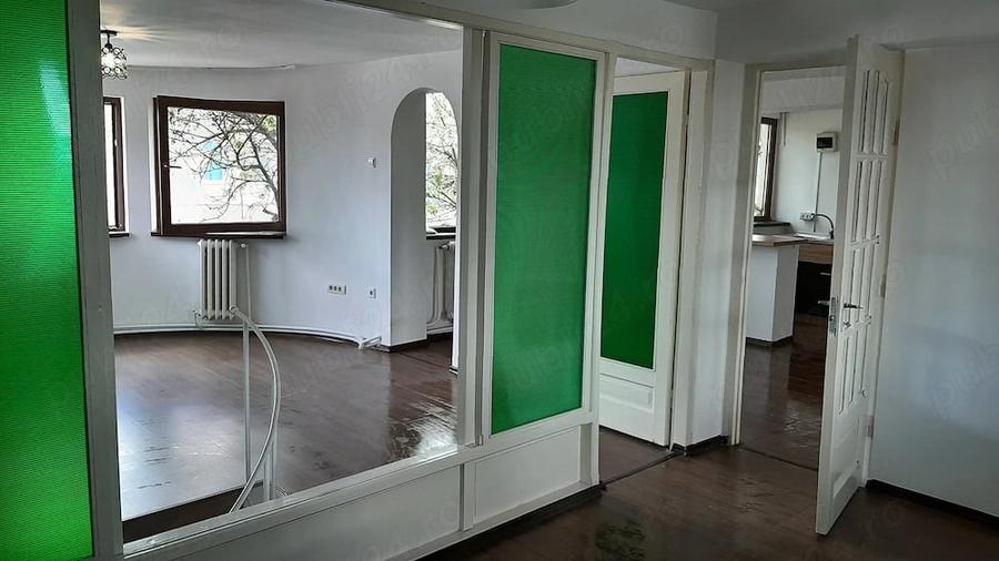 Spațiu comercial, de 90 mp, în Central