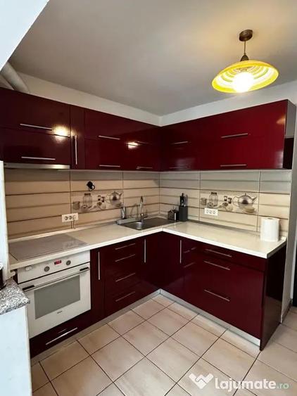 Apartament cu 3 camere decomandat în Canta