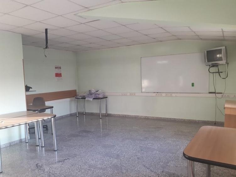 Cladire Birouri- 3 niveluri + 2 corpuri - 7