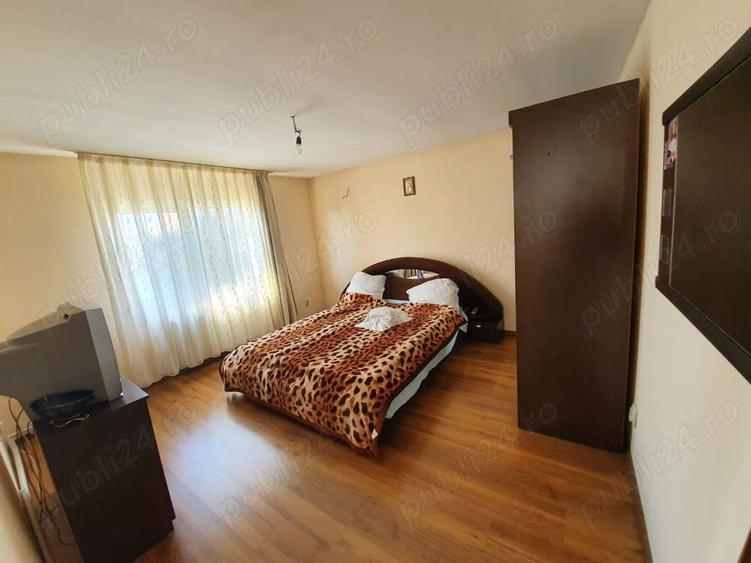 Vanzare casa curte - 9