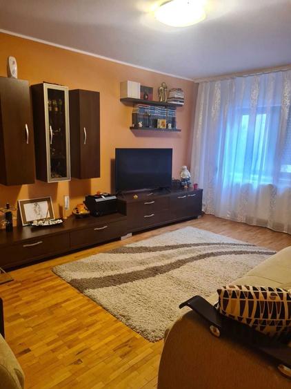 Apartament decomandat 2 camere - 1
