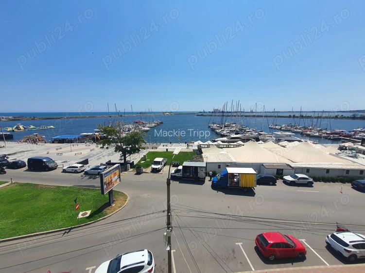 Apartament cu vedere frontala la mare Apartament cu vedere frontala la mare