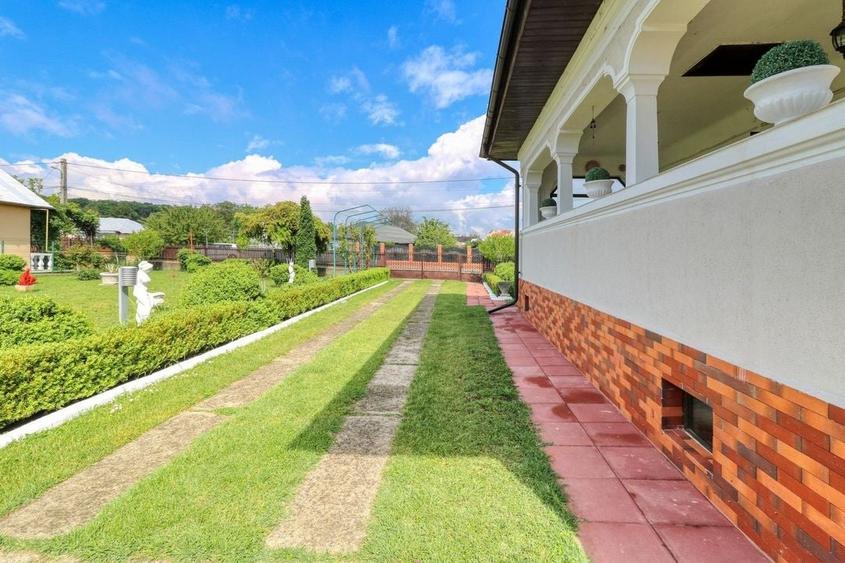 Investitie -Oportunitate - Casă boierească  de poveste- 7000 mp teren, - 35