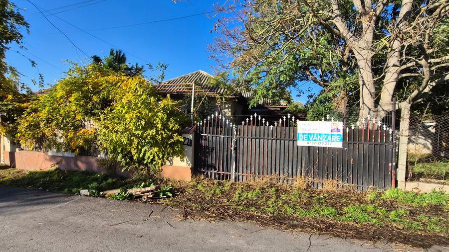 Valu lui Traian - teren 400 mp + casa 3 camere (72 mp ) /necesita renovare - 2