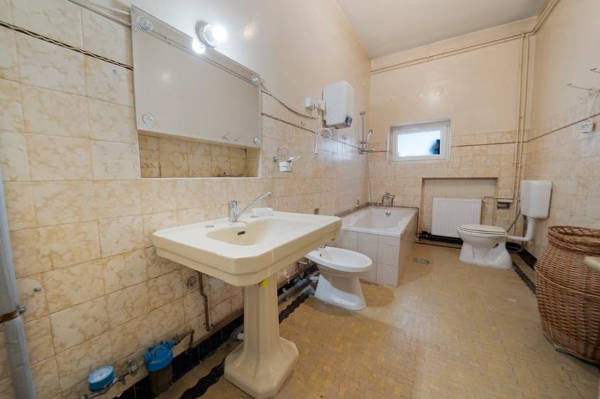 Reședință 173mp*Etaj 2/2 in vilă interbelică*5 camere-3 bai*Credit ipotecar - 11