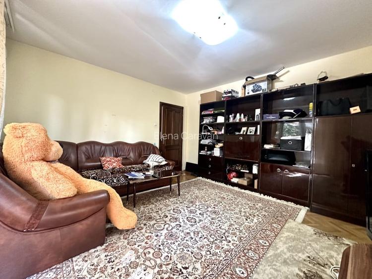 Apartament 2 camere, 50 mp utili, etaj 2 - Complexul Studentesc