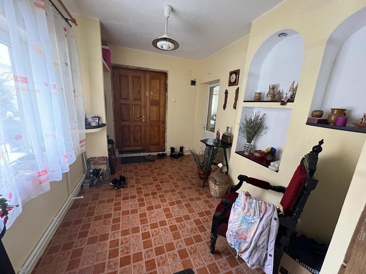 vand casa str Arcasilor stradal pret 205.000 Euro neg - 1