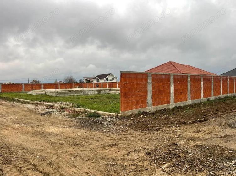 Teren intravilan, fundatie proiect casa, gard si utilitati-Zona Cheriu - 3