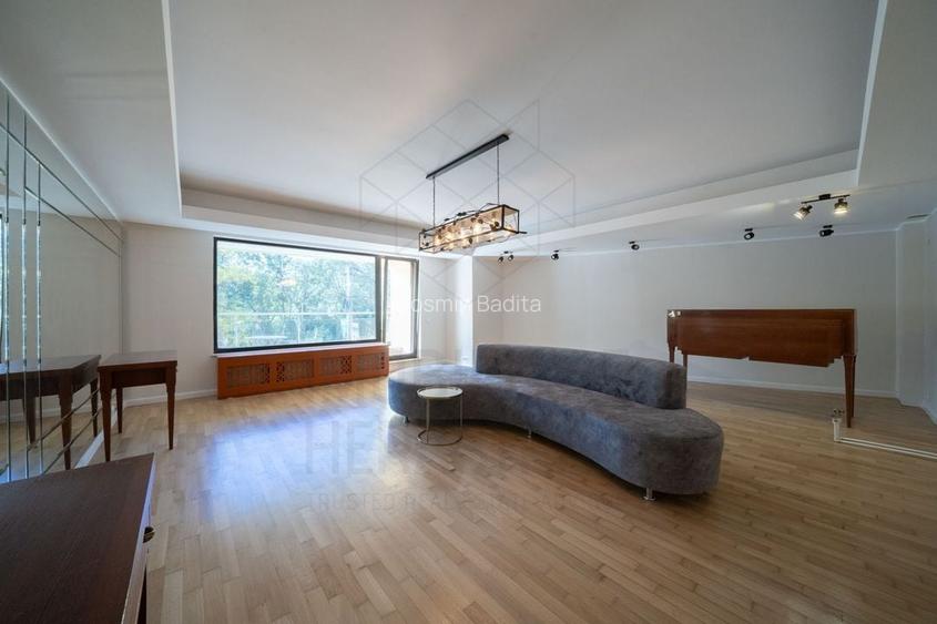 Nordului stradal,vedere Parc, Birou .