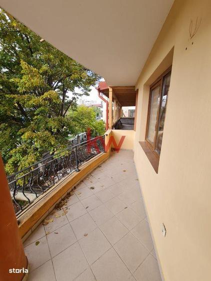 Etaj de vila, spatiu comercial sau de birouri, pentru cabinete, magazi - 1