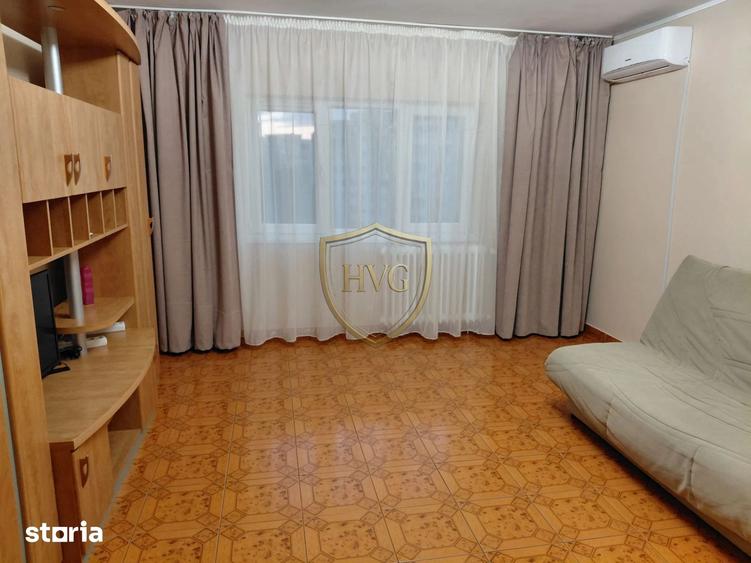 Apartament cu 3 camere decomandat, mobilat în Nerva Traian