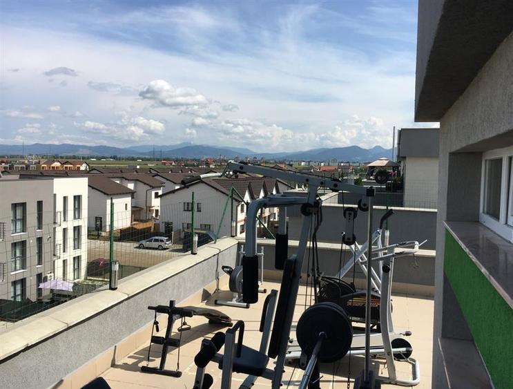 Penthouse de 3 camere in zona Sanpetru - 13