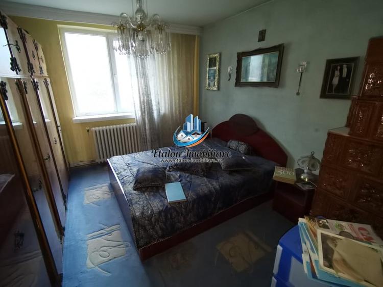 Apartament 4 camere semidecomandat, 2 bai, zona Spital Piatra Neamt - 1