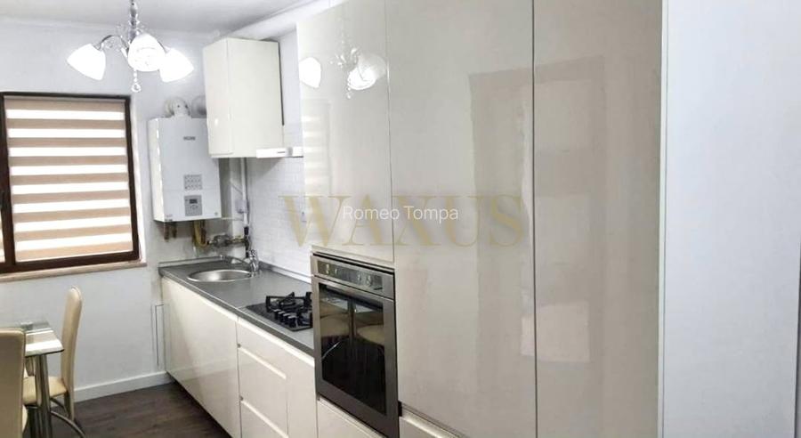 Apartament de 3 camere, parcare,zona subcetate