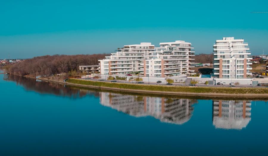 Penthouse pe malul lacului cu  terasa de 100mp - Lebada Lake Residence - 1