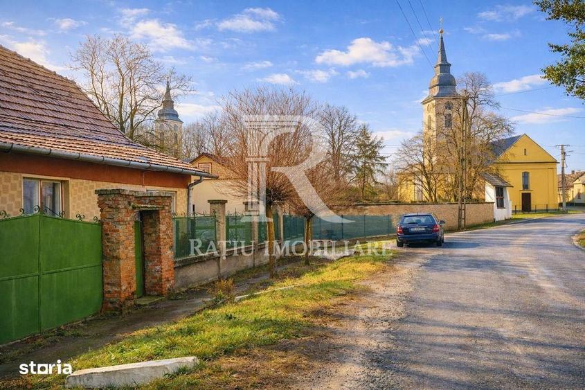 Casa din caramida | Teren 2000 mp|Anexe tradi?ionale | Bojt - 1