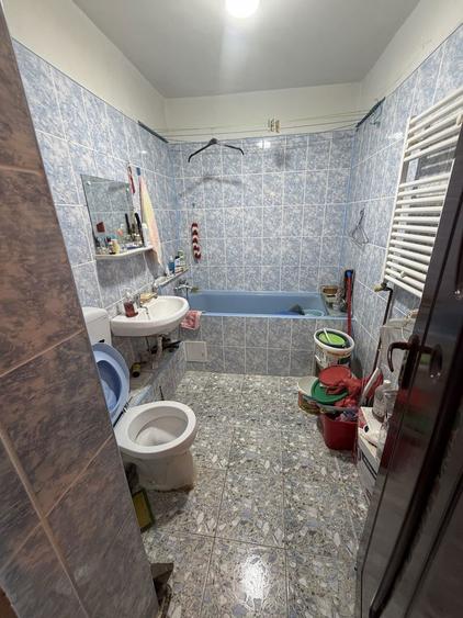 Vand Apartament cu 2 camere - 4