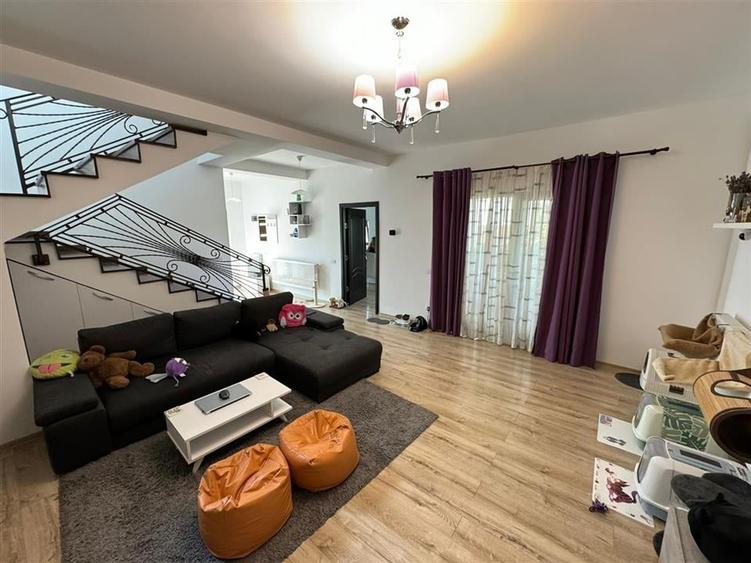 Vila P+1 de vanzare in Livada constructie caramida an 2020 - 7