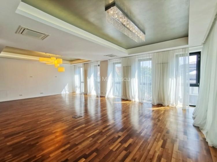 5 Camere || Kiseleff - Aviatorilor || 2 Locuri de Parcare || Piscina