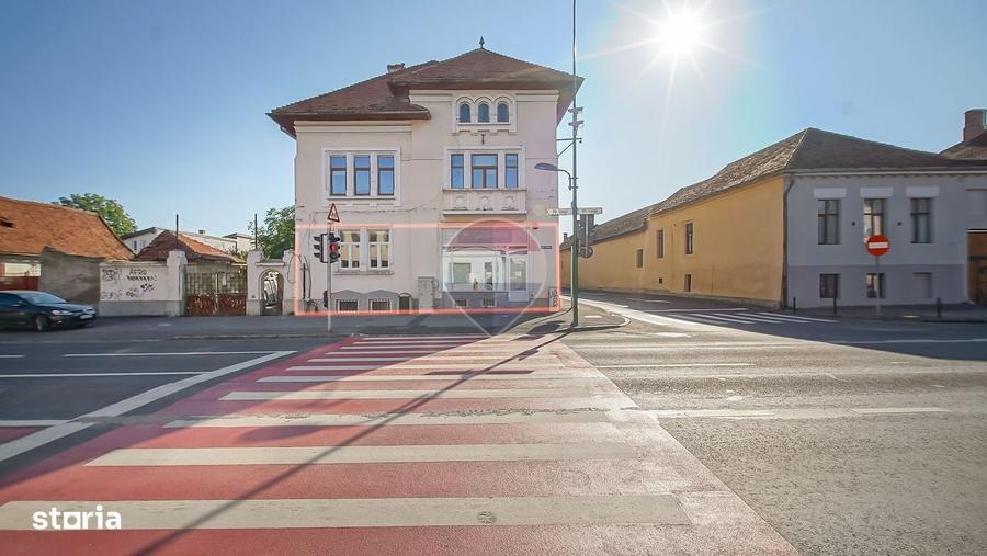 Spațiu comercial, de 120 mp, în Central