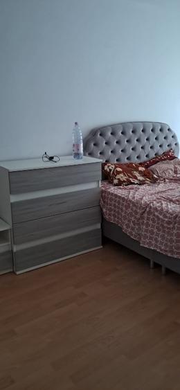 Apartament cu 3 camere semidecomandat în Tomis Nord