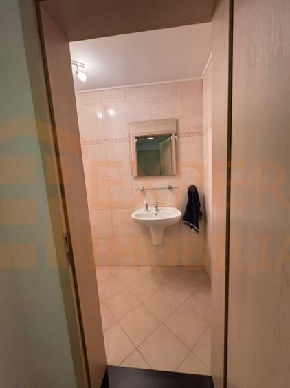 Oportunitate! Apartament 3 camere de vanzare, in Zona Centrala - 10