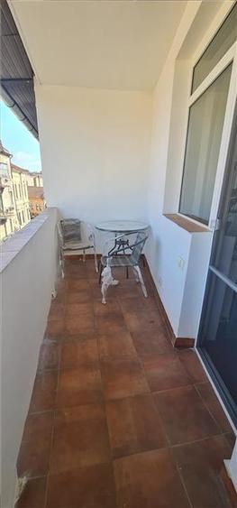 Ap. 2 camere, et.3, la bloc, 82mp, central -Piata Catedralei - 10