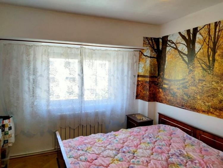 De vanzare – Apartament 4 camere, decomandat, zona ICIL - 2
