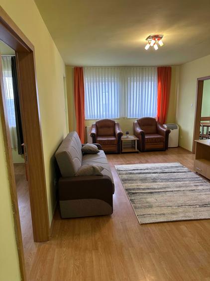 Inchiriez apartament 2 camere complet utilat si cu garaj subteran - 1