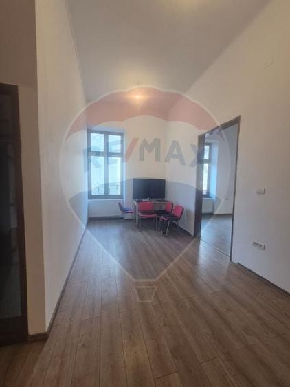 Spatiul pretabil  pentru o gama variata de activitati - 3