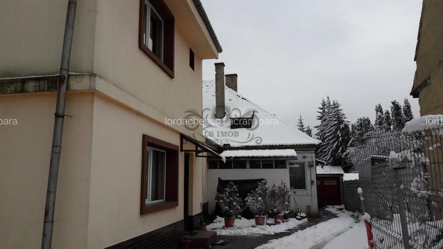 Casă cu 7 camere în Central Casă cu 7 camere în Central