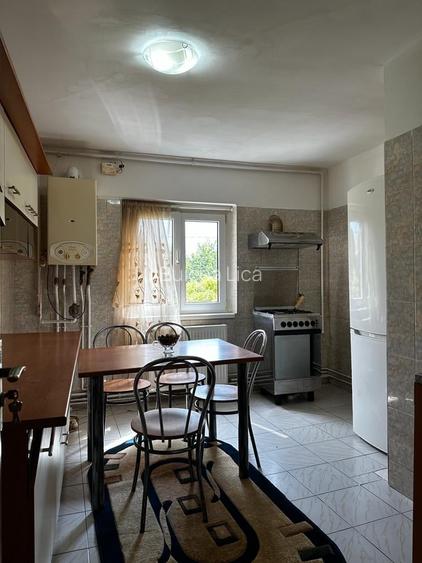 Apartament 2 camere- ultracentral langa Liceul Teoretic "Ioan Petrus"