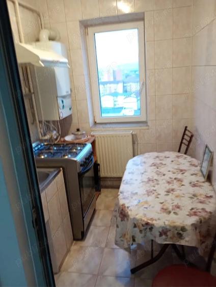 apartament de inchiriat Ramnicu Valcea , cu 3 camere - 4