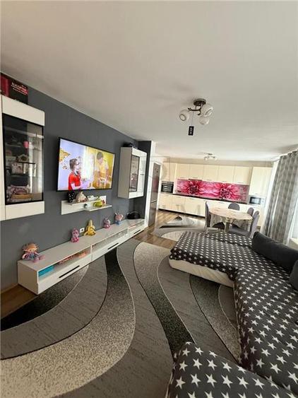 Sag- mobilata si utilata- strada asfaltata- panouri fotovoltaice - 4