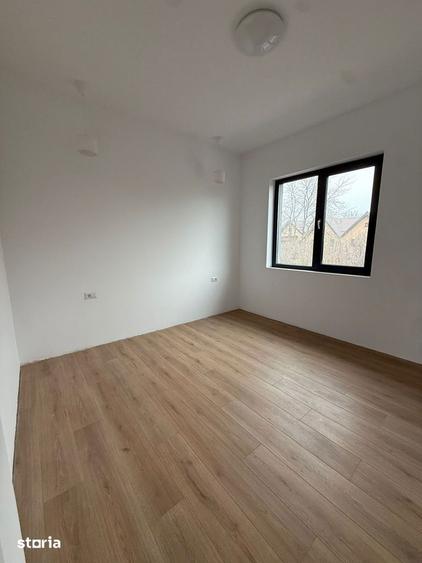 Casă cu 4 camere cu Teren 50 Mp în Drumul Taberei
