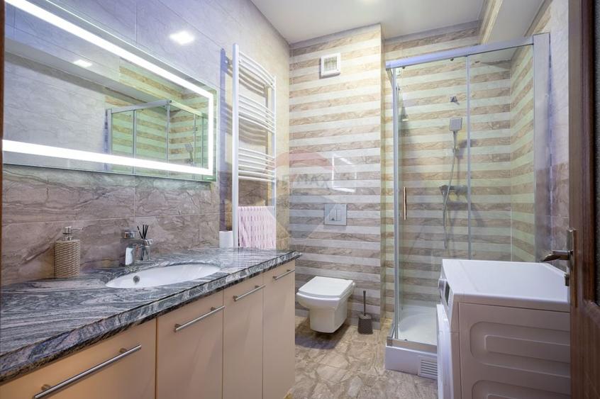 Apartament cu 3 camere decomandat, mobilat în Tractorul