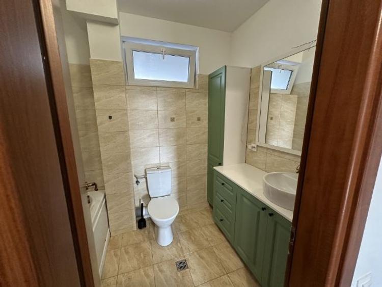 Apartament cu 3 camere semidecomandat în Prelungirea Ghencea - 3