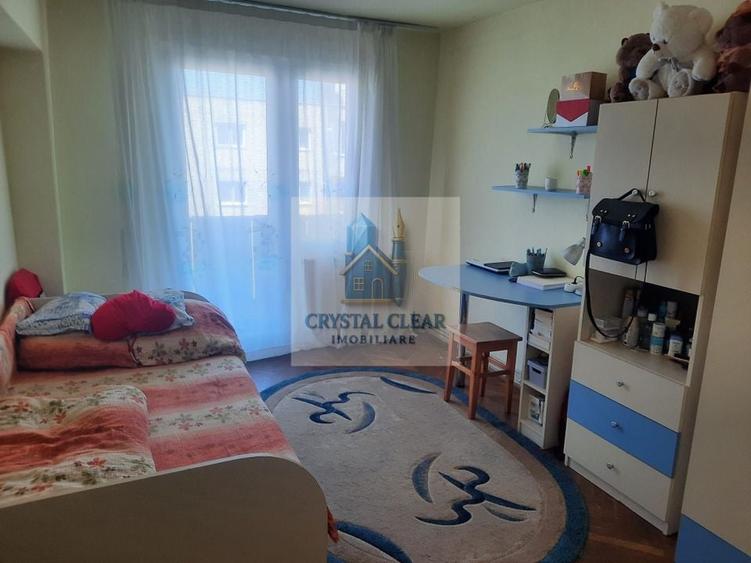 Apartament cu 2 camere - cartier 7 noiembrie, zona Piața de zi - 1