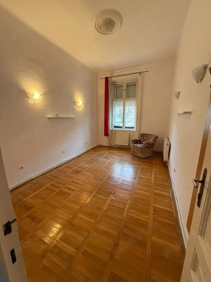 Inchiriez birou zona centrala, la 5 min de mers pe jos pe Republicii si la 2 min de fac de Drept - 5