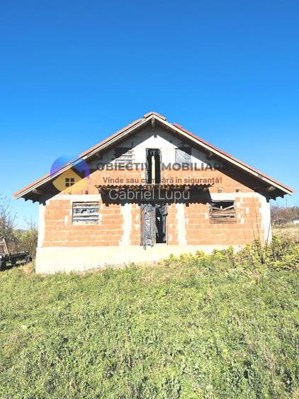 CASA la rosu   comuna STEFAN CEL MARE