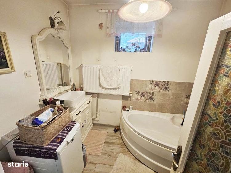Casa vanzare 6 camere ,cu 629 mp teren zona PARCUL DE SOFT - 8