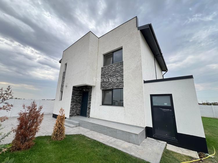 Vila P+1E | 4 Camere - Teren 370 mp-panouri solare